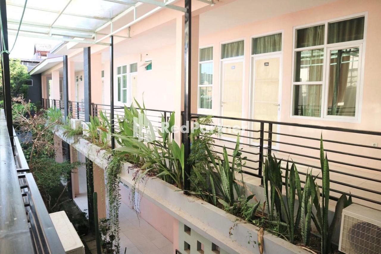 Wisma Suci Syariah Polewali Mandar Mitra Reddoorz Matakali Exterior photo