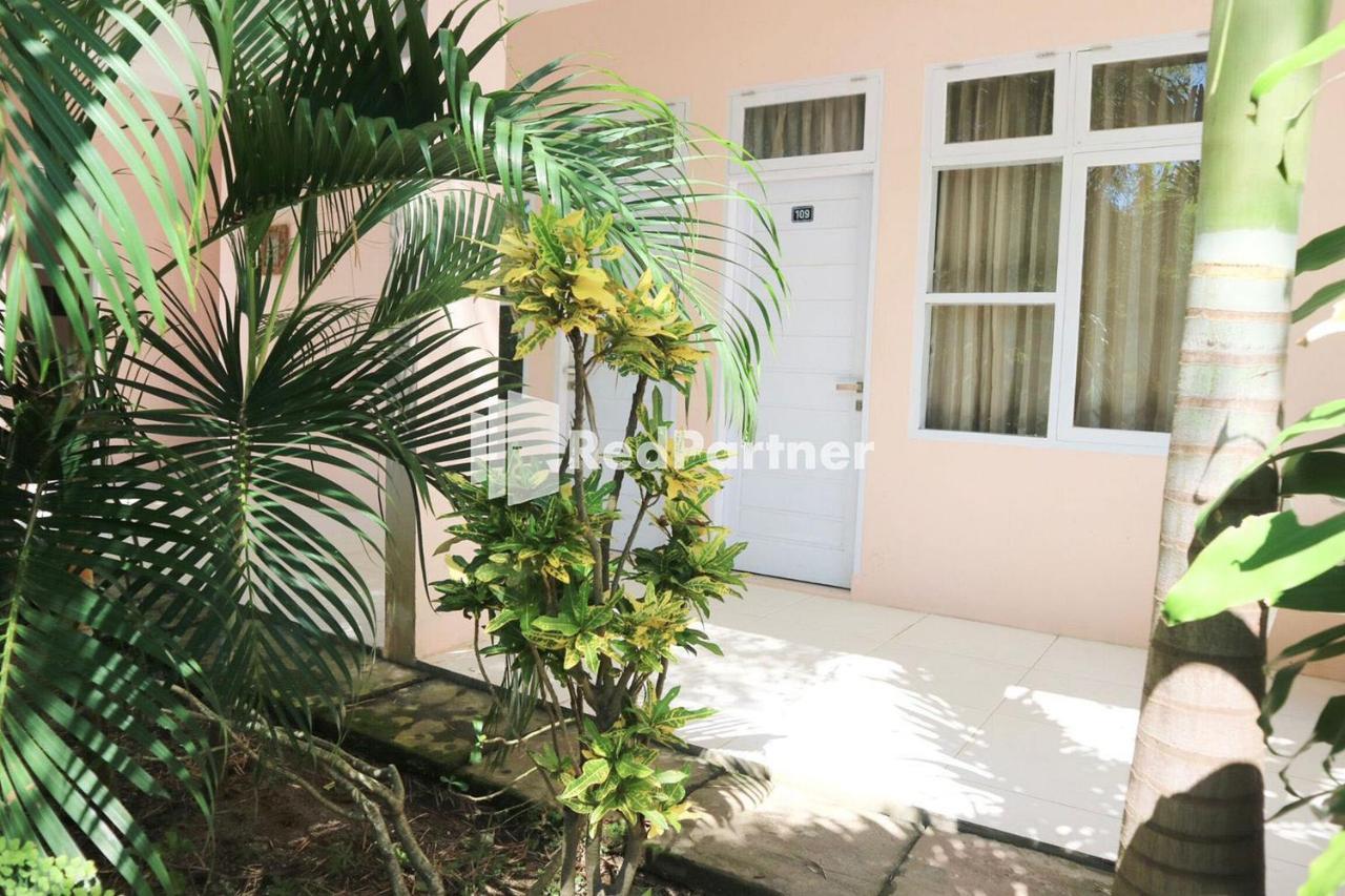 Wisma Suci Syariah Polewali Mandar Mitra Reddoorz Matakali Exterior photo